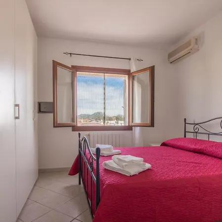 Lägenhet Guesthost Birght Flat With Terrace & Private Parking! *
